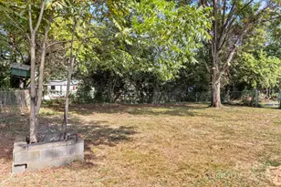 9235 Edgevale Dr, Charlotte, NC 28216 - Photo 28