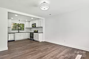 9235 Edgevale Dr, Charlotte, NC 28216 - Photo 8