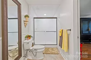 214 Vincent Pl, Hendersonville, NC 28739 - Photo 20