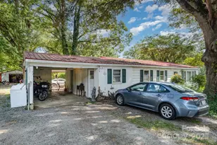 1345 28th St SW, Hickory, NC 28602 - Photo 4