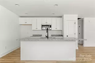 2022 4th St SW, Hickory, NC 28602 - Photo 10