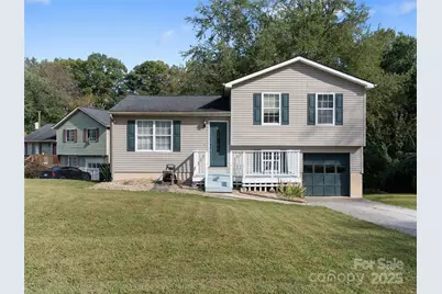 227 Bradshaw Avenue, Hendersonville, NC 28792 - Photo 1