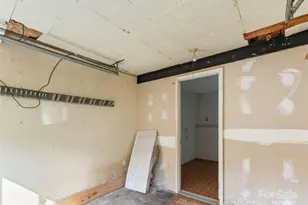 227 Bradshaw Ave, Hendersonville, NC 28792 - Photo 26