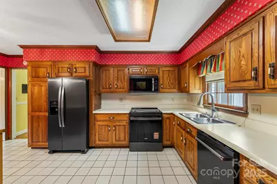 200 Woodland Drive, Marion, NC 28752 - Photo 12