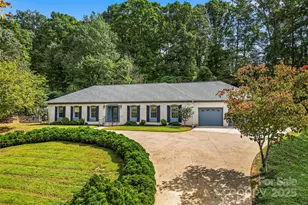 200 Woodland Dr, Marion, NC 28752 - Photo 1