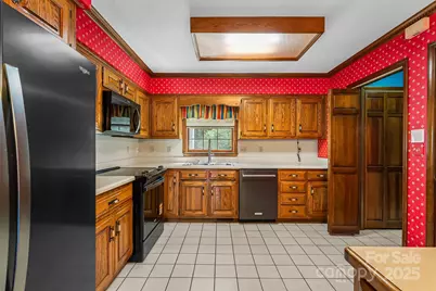 200 Woodland Drive, Marion, NC 28752 - Photo 14