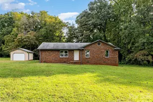 600 Touch Me not Ln, Charlotte, NC 28216 - Photo 12