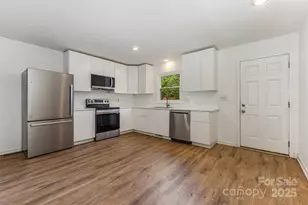 600 Touch Me not Ln, Charlotte, NC 28216 - Photo 4