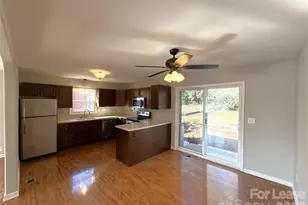 1601 Starbrook Dr, Charlotte, NC 28210 - Photo 6