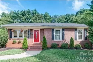 1601 Starbrook Dr, Charlotte, NC 28210 - Photo 2