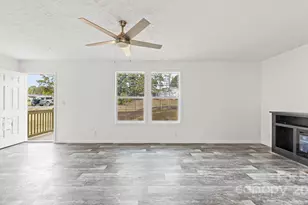 125 Apple Tree Ln, Statesville, NC 28677 - Photo 2