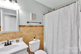 2027 Pimpernel Rd, Charlotte, NC 28213 - Photo 10