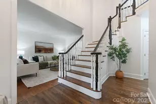 3839 Mountain Cove Dr, Charlotte, NC 28216 - Photo 2