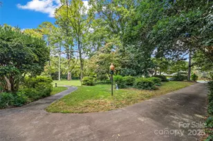 327 Livingston Dr, Charlotte, NC 28211 - Photo 18