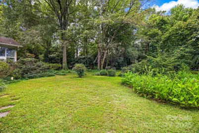 327 Livingston Drive, Charlotte, NC 28211 - Photo 16