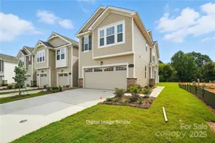 7006 Hodges Meadow Ln, Charlotte, NC 28213 - Photo 2