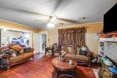 809 W Mauney Avenue, Gastonia, NC 28052 - Photo 16