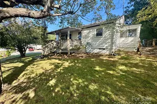 8 Donna Dr, Candler, NC 28715 - Photo 1