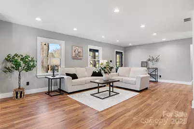 1206 9th Street NW, Hickory, NC 28601 - Photo 8