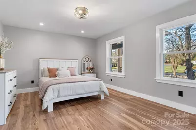 1206 9th Street NW, Hickory, NC 28601 - Photo 16