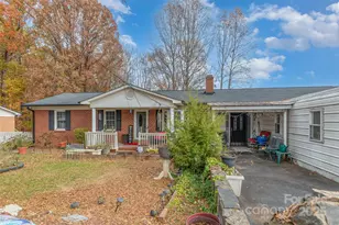 202 Newbold St, Lincolnton, NC 28092 - Photo 2