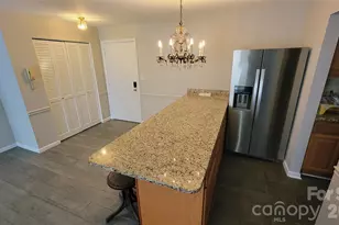 1323 Queens Rd, Charlotte, NC 28207 - Photo 6