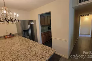 1323 Queens Rd, Charlotte, NC 28207 - Photo 18