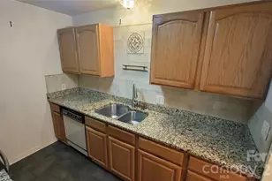 1323 Queens Rd, Charlotte, NC 28207 - Photo 8
