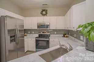 1125 Torrence Cir, Davidson, NC 28036 - Photo 10