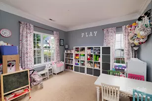 6340 Wyndham Hill Dr, Charlotte, NC 28269 - Photo 18