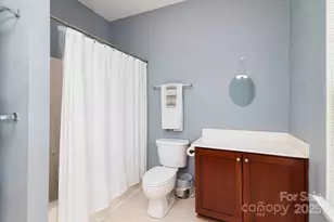 6340 Wyndham Hill Dr, Charlotte, NC 28269 - Photo 32