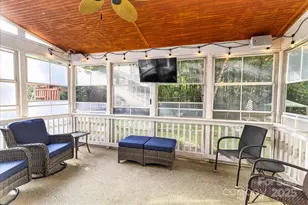 6340 Wyndham Hill Dr, Charlotte, NC 28269 - Photo 6