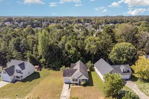 1001 Loch Lomond Cir, Concord, NC 28025 - Photo 22