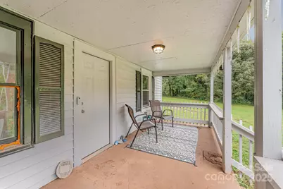 1716 Younger Avenue, Statesville, NC 28677 - Photo 2