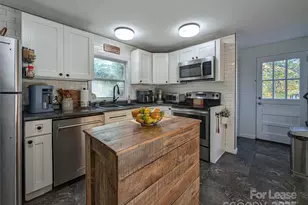 317 Balsam Dr, Waynesville, NC 28786 - Photo 4