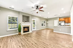 2632 Windsor Chase Dr, Matthews, NC 28105 - Photo 10