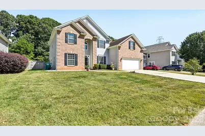 2632 Windsor Chase Drive, Matthews, NC 28105 - Photo 2