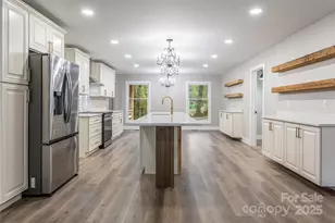 118 Rugby Forest Ln, Hendersonville, NC 28791 - Photo 4