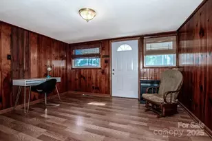 809 N Mulberry St, Statesville, NC 28677 - Photo 2