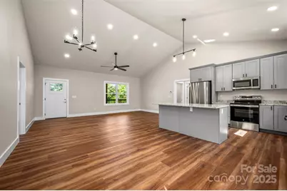 213 Calhoun Street, Hendersonville, NC 28739 - Photo 8