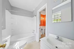 2925 Crescent Ln, Gastonia, NC 28052 - Photo 18