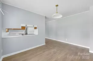 2925 Crescent Ln, Gastonia, NC 28052 - Photo 8