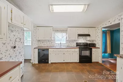 6776 Cobbs Place, Connelly Springs, NC 28612 - Photo 16