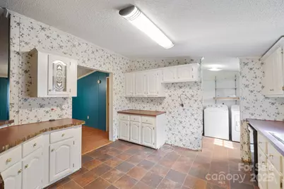 6776 Cobbs Place, Connelly Springs, NC 28612 - Photo 18