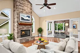 54 Deep Valley Ln, Hendersonville, NC 28791 - Photo 4