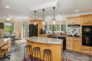 30 Hillcreek Dr, Asheville, NC 28804 - Photo 12