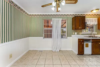 2300 Oakstone Circle, Gastonia, NC 28052 - Photo 10