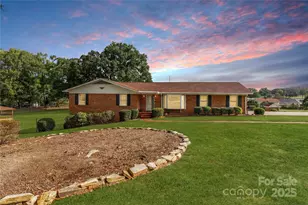 601 Laurel Ct, Lancaster, SC 29720 - Photo 2