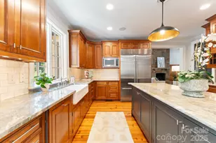 2357 Rock Creek Dr, Charlotte, NC 28226 - Photo 12