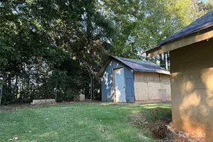 636 Sheryl Cir, Charlotte, NC 28217 - Photo 20